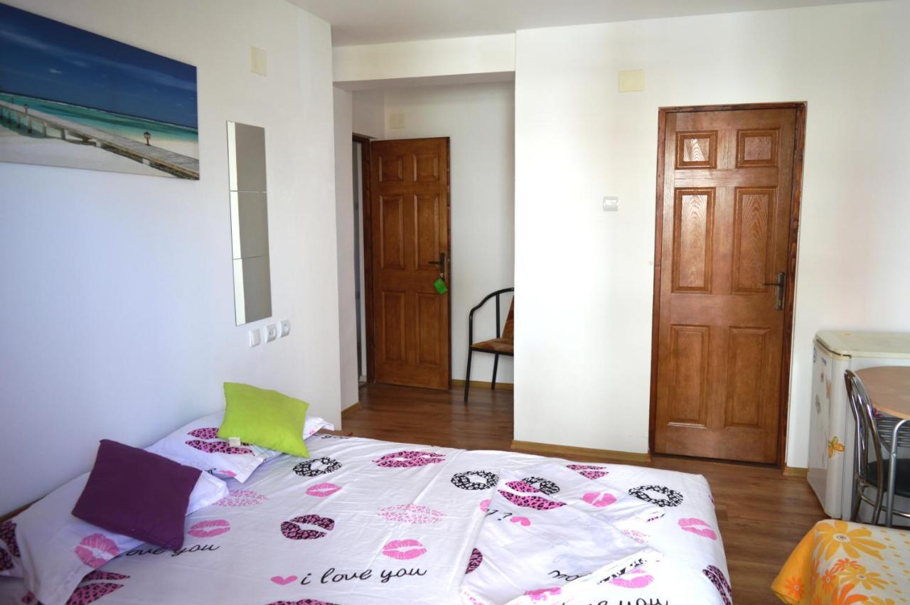 Garsoniere Victor Seaview Aer Conditionat Primim Carduri Vacanta 150 M De Plaja Reyna Beach Appartement Constanţa Buitenkant foto