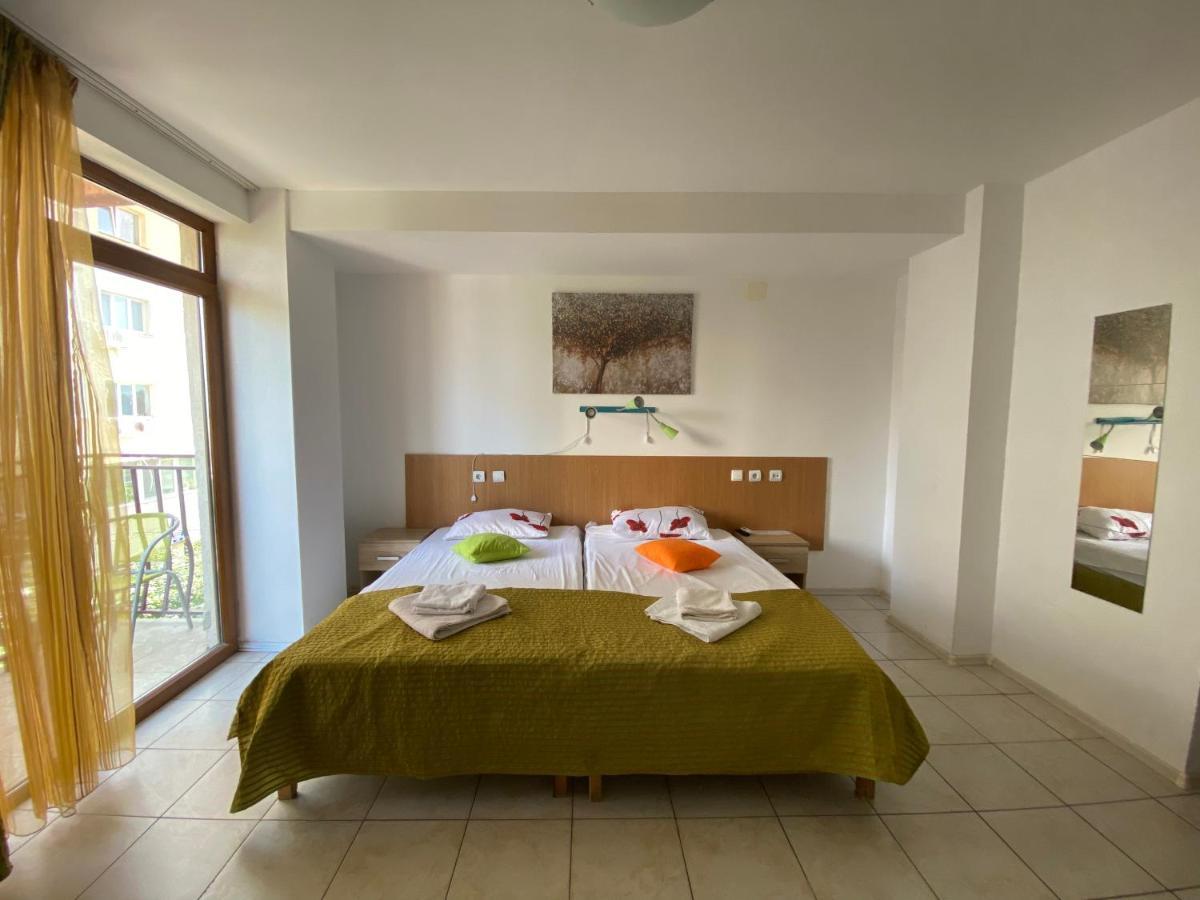 Garsoniere Victor Seaview Aer Conditionat Primim Carduri Vacanta 150 M De Plaja Reyna Beach Appartement Constanţa Buitenkant foto