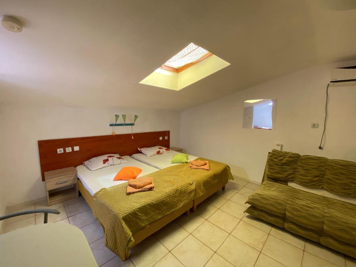 Garsoniere Victor Seaview Aer Conditionat Primim Carduri Vacanta 150 M De Plaja Reyna Beach Appartement Constanţa Buitenkant foto